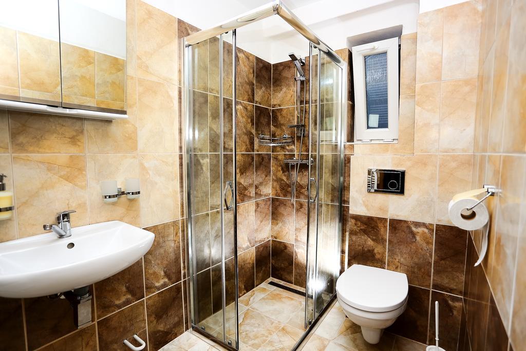 Pod Dubom Apartment ลิฟตอฟสกีมิคูลาช ภายนอก รูปภาพ