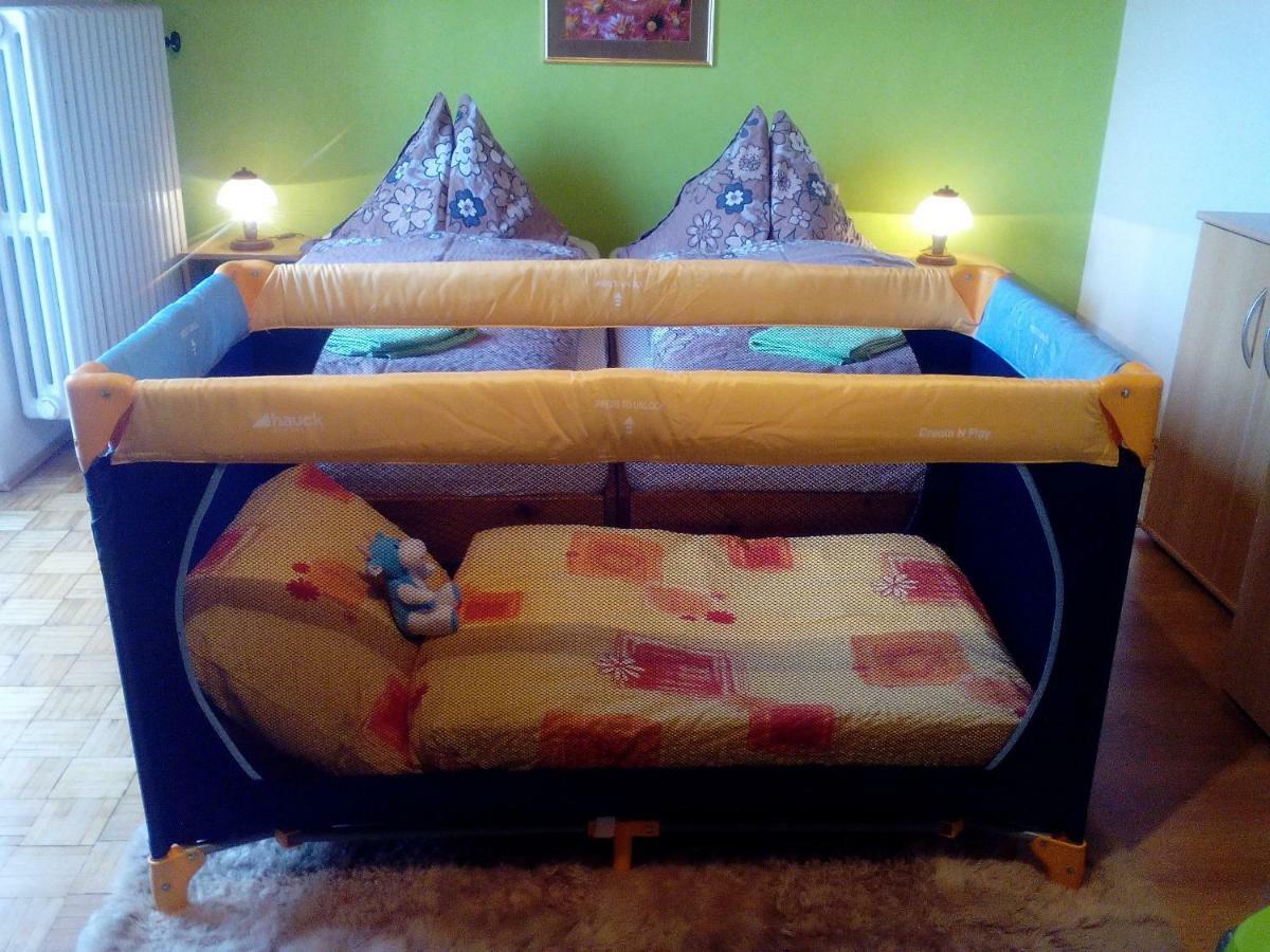 Pod Dubom Apartment ลิฟตอฟสกีมิคูลาช ภายนอก รูปภาพ